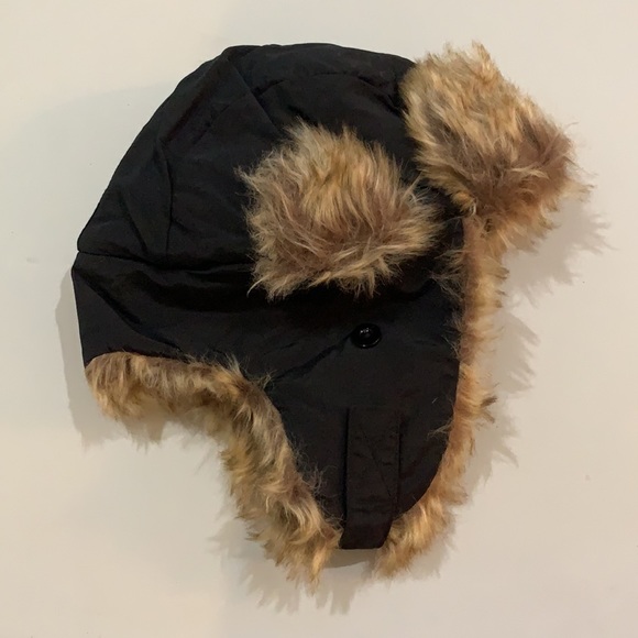 Gap Kids Size ML (4-5 year old) Black Water Resistant Trapper Hat with Faux Fur - Picture 3 of 4